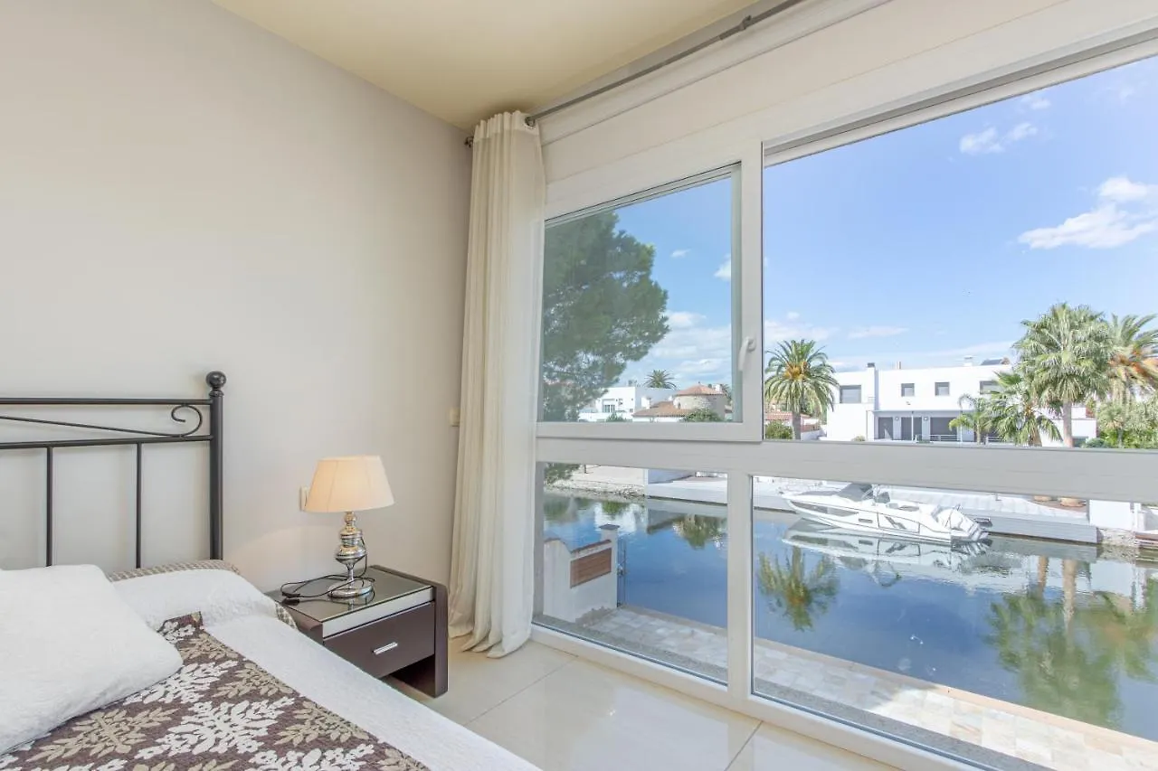 Apart-Rent Villa Ter 0031 Empuriabrava