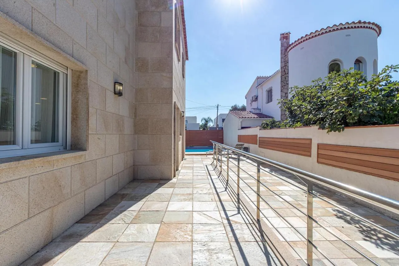 Apart-Rent Villa Ter 0031 Empuriabrava