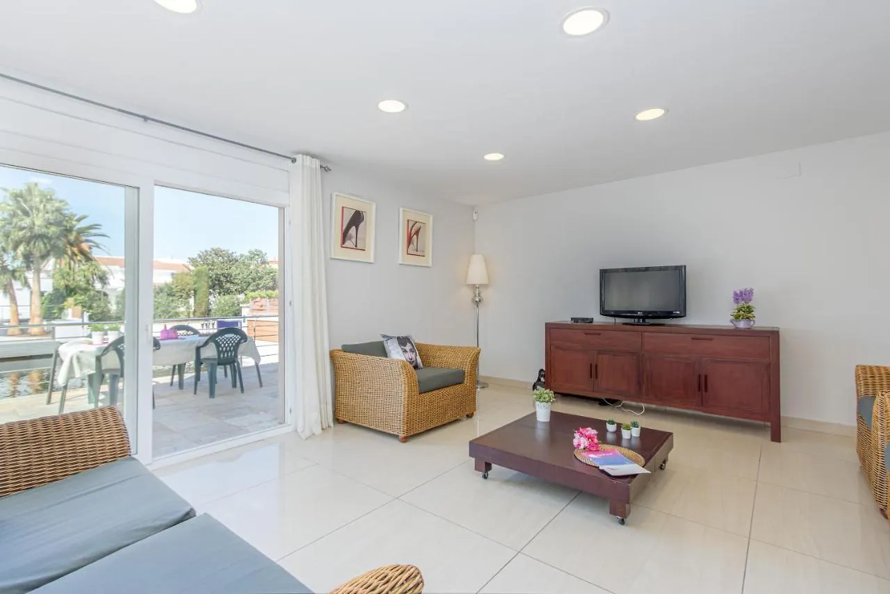 Apart-Rent Villa Ter 0031 Empuriabrava 0*,  Espanha