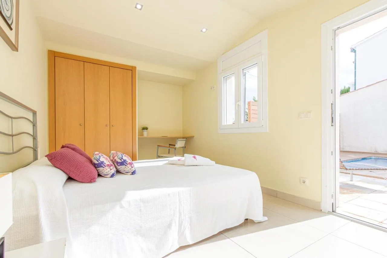 Apart-Rent Villa Ter 0031 Empuriabrava