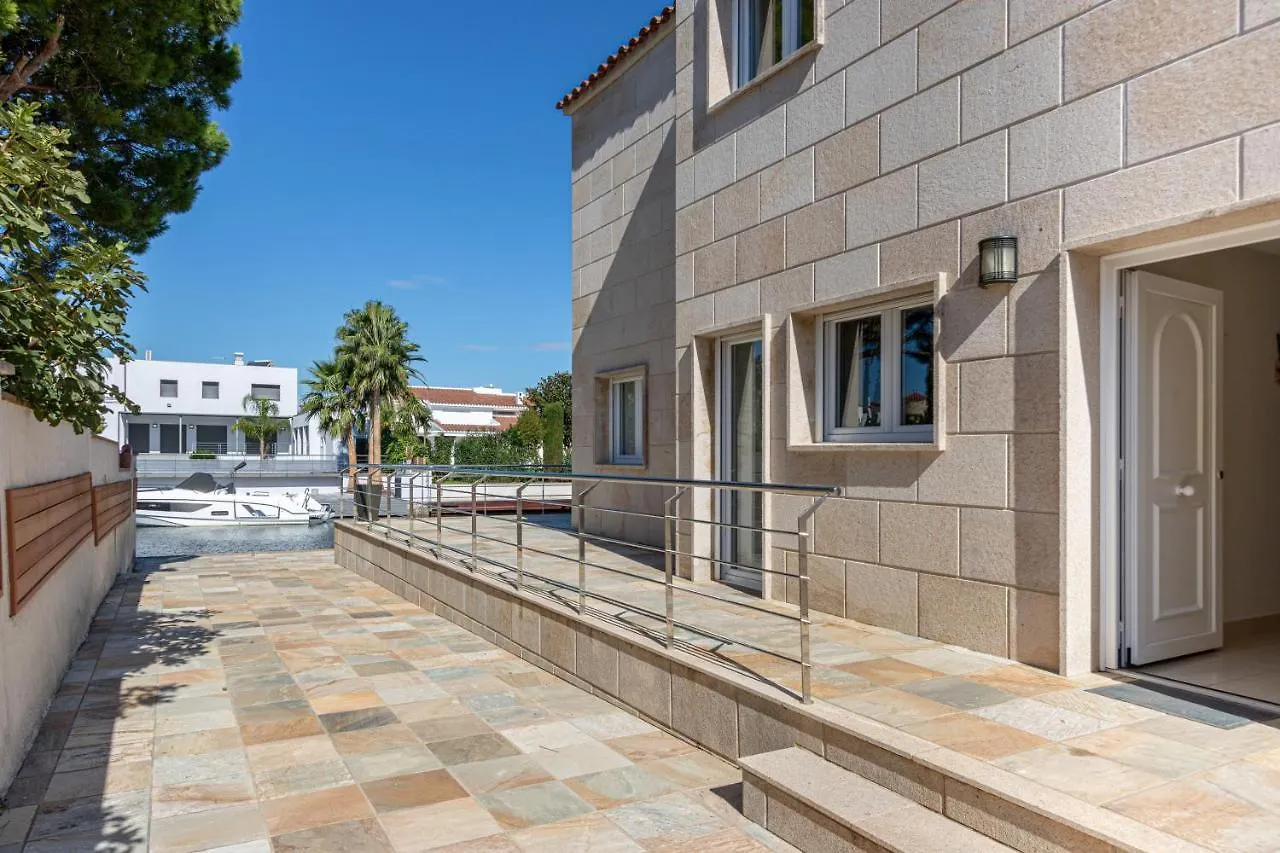 Apart-Rent Villa Ter 0031 Empuriabrava