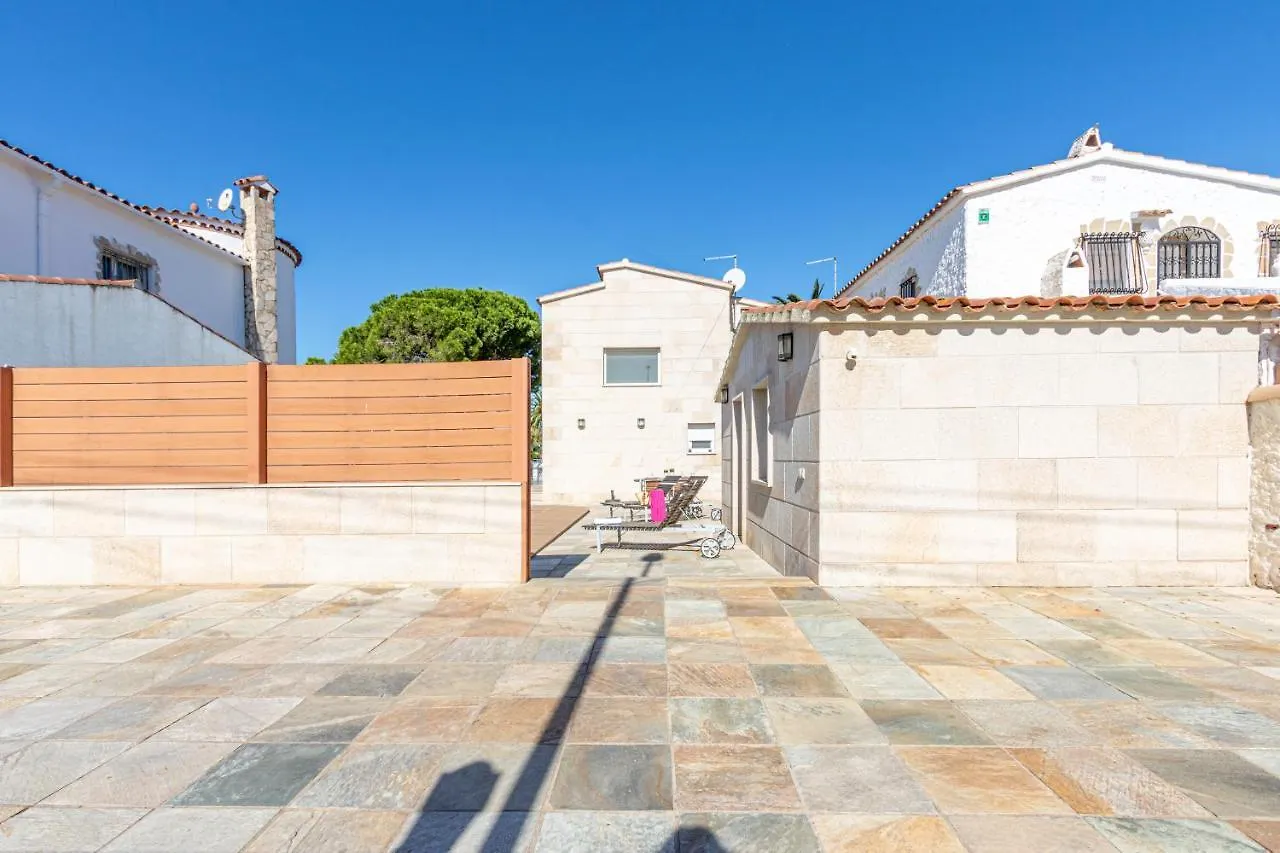 Apart-Rent Villa Ter 0031 Empuriabrava 0*,